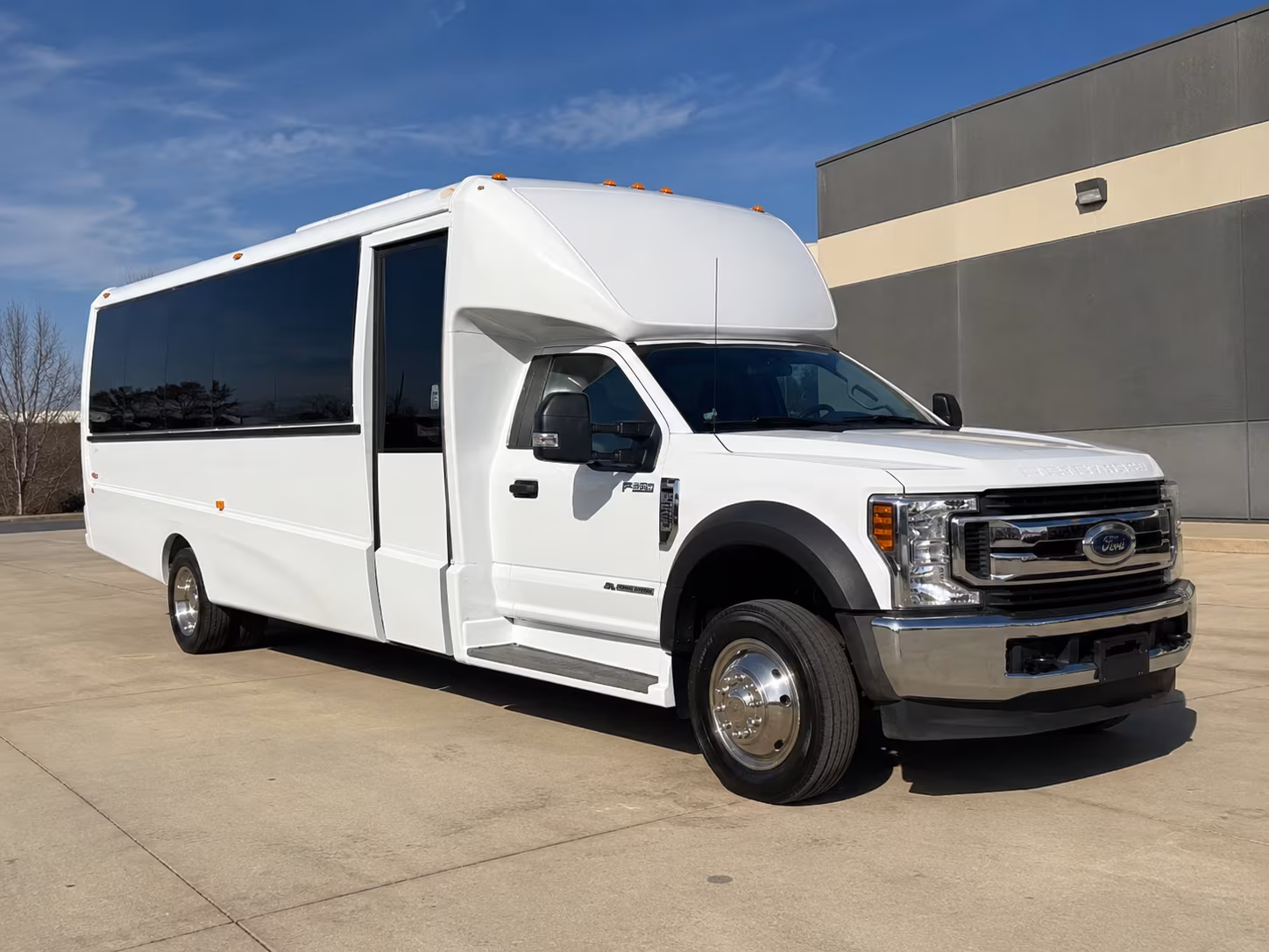 Newark Airport Shuttle & Transportation party bus exterior