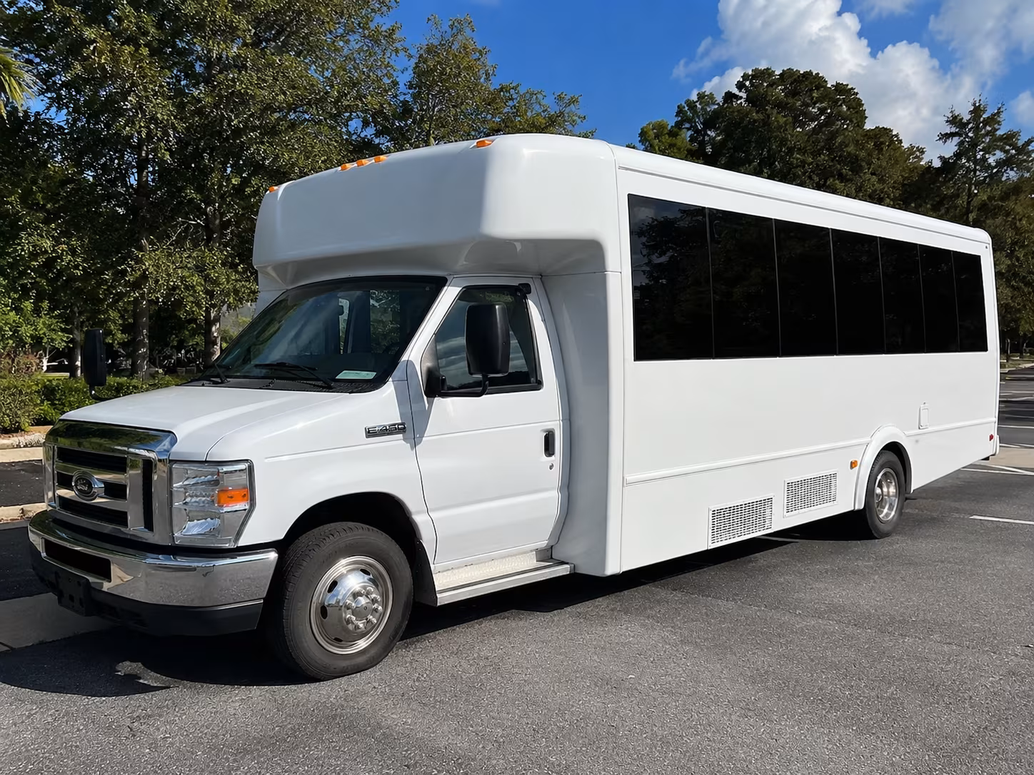 Newark Winery Tour & Pub Crawl Transportation group transportation